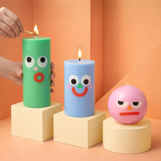 Moodz: Happy Pillar Face Candle - Blue