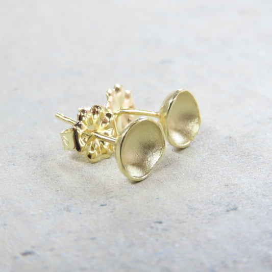 Single Pod Stud Earrings in 18K Gold Vermeil