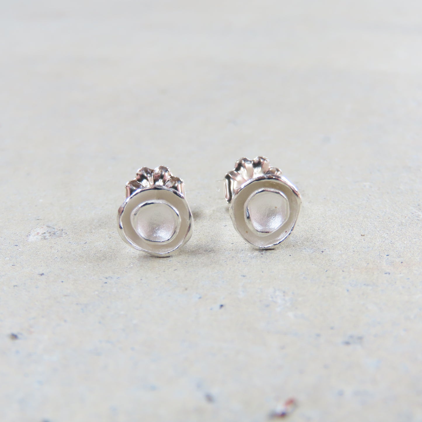 Oyster Dishy Stud Earrings in Sterling Silver