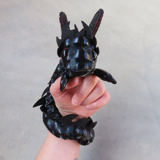 Finger Puppet: Midnight Dragon