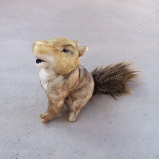 Finger Puppet: Mini Coyote