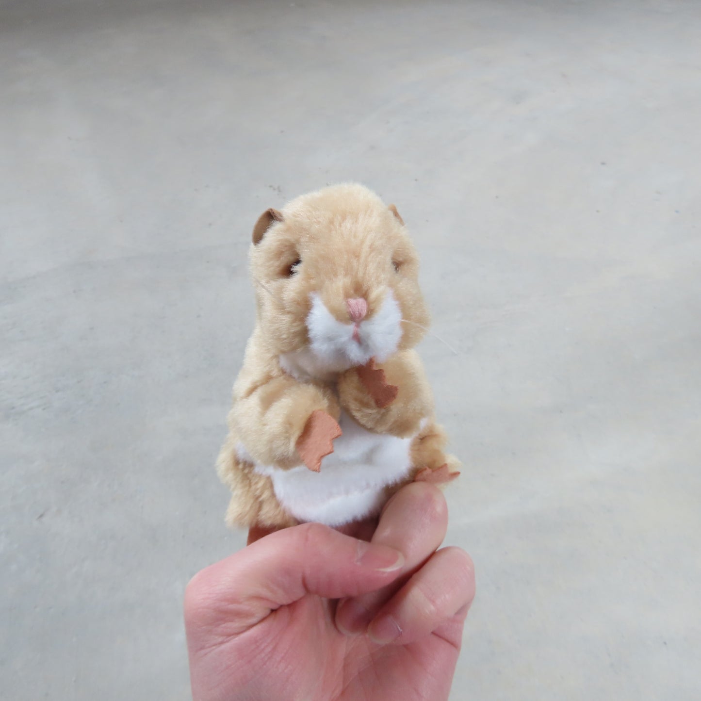 Finger Puppet: Mini Hamster