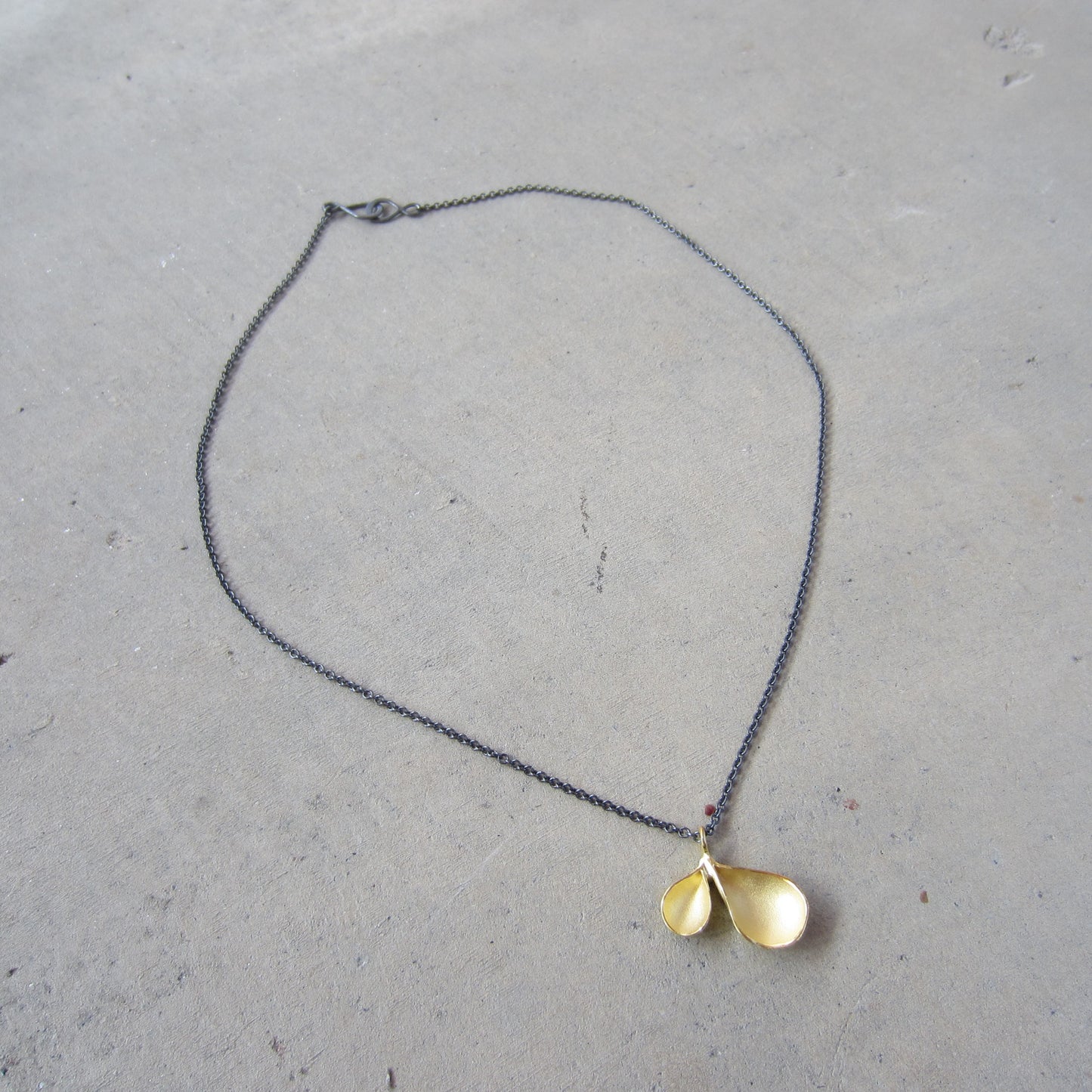 Large Double Petal Pendant in 18K Gold Vermeil with Oxidized Chain