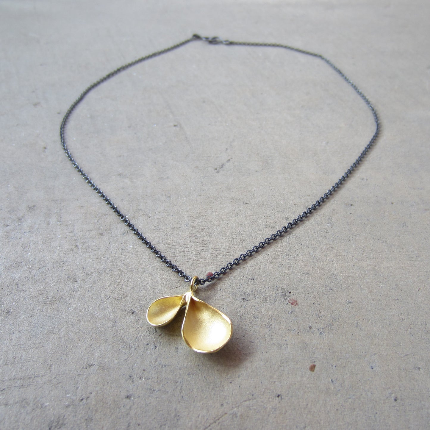 Large Double Petal Pendant in 18K Gold Vermeil with Oxidized Chain