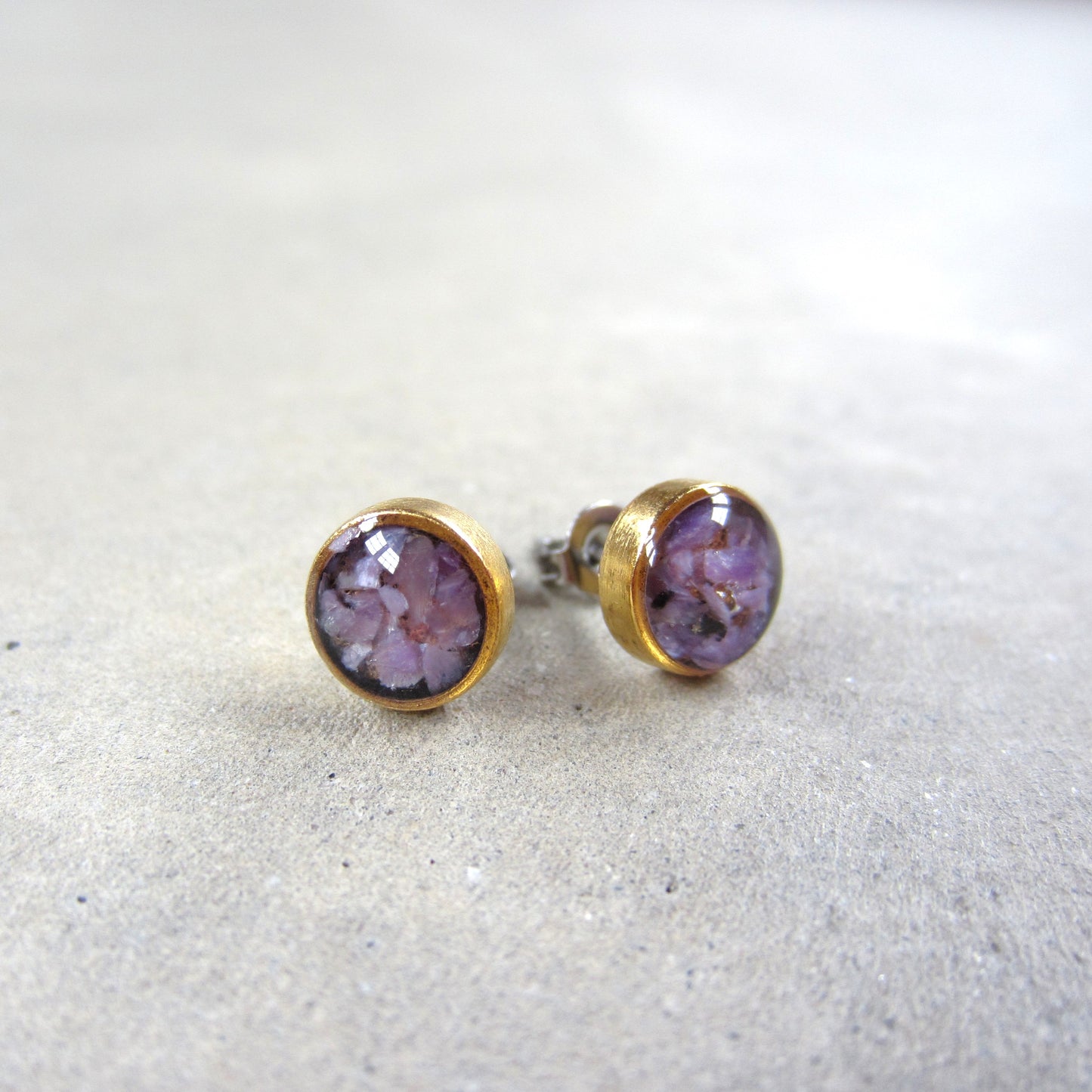 Crushed Stone Studs: Charoite Small Circle