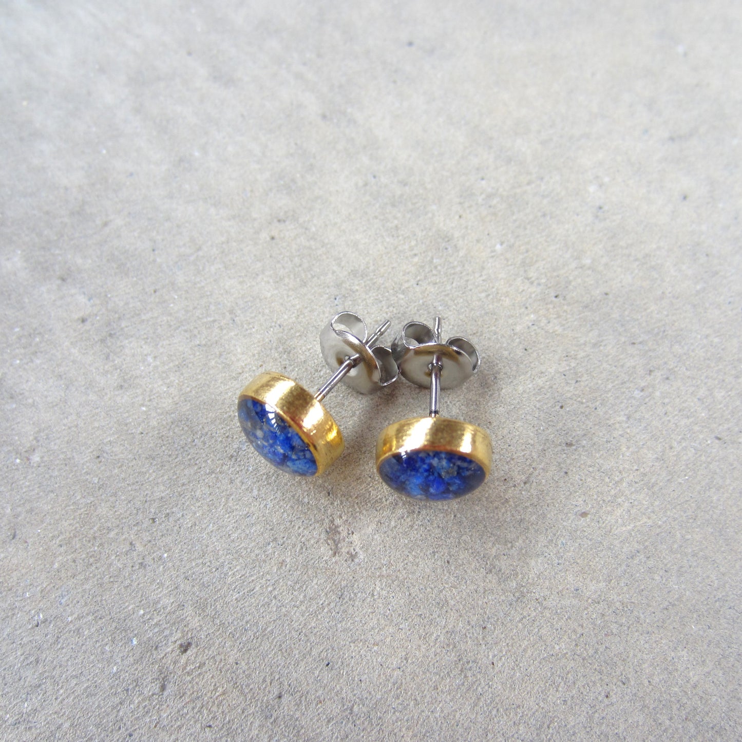 Crushed Stone Studs: Lapis Lazuli Small Circle