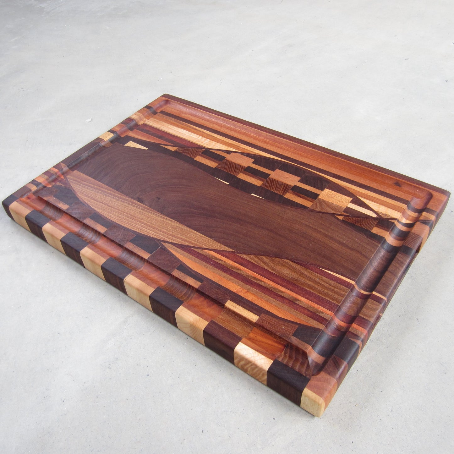 XL Cutting Board: Intricate Woven Pattern with Handles