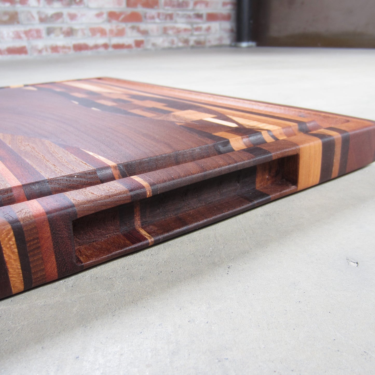 XL Cutting Board: Intricate Woven Pattern with Handles