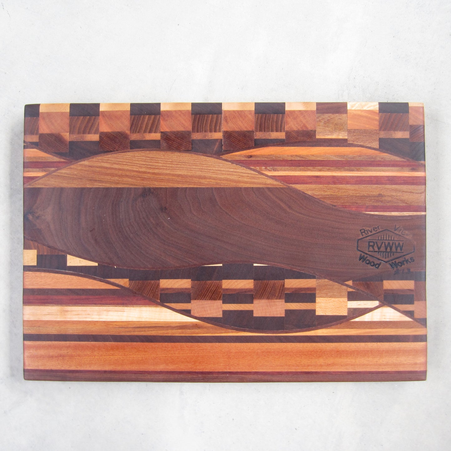 XL Cutting Board: Intricate Woven Pattern with Handles