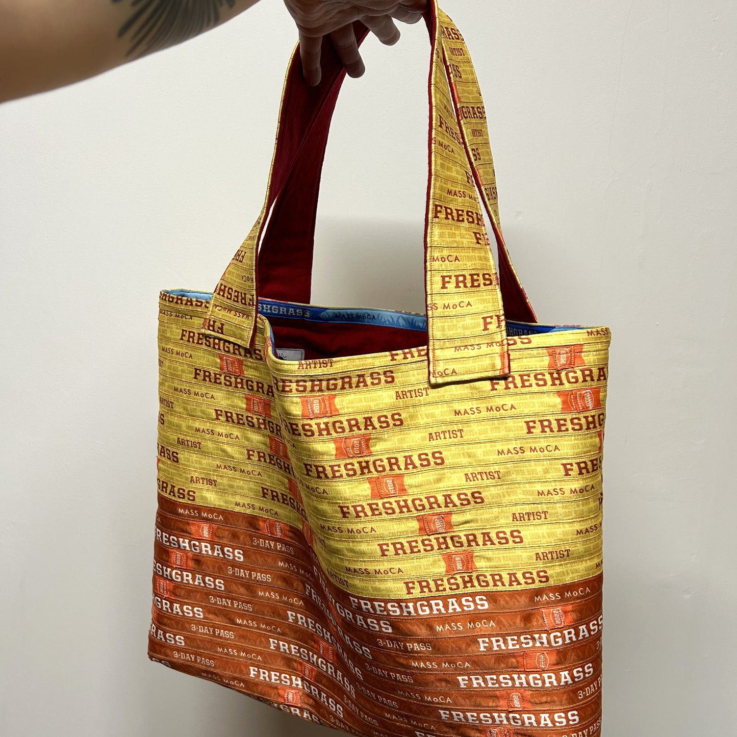 FreshGrass Wristband Tote Bag: Yellow+Orange w/Red Lining