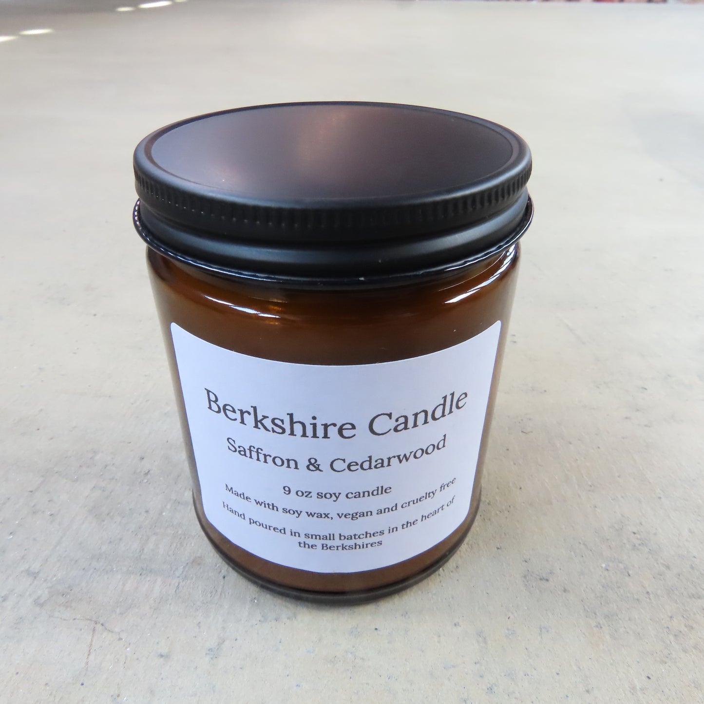 Natural Soy Candle: Saffron & Cedarwood