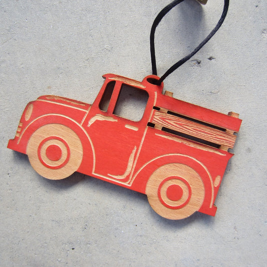 Wooden Holiday Ornament: Pick Up Truck