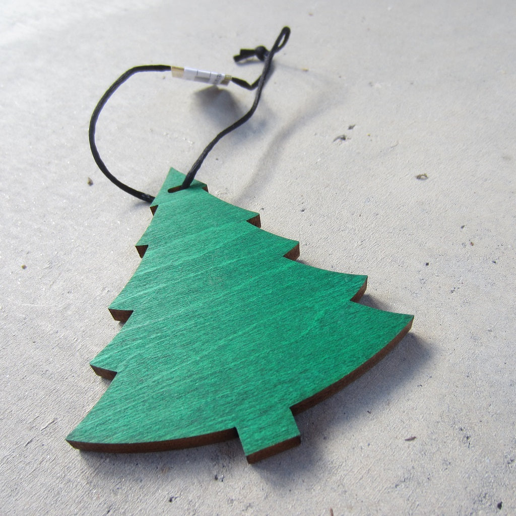 Wooden Holiday Ornament: Christmas Tree