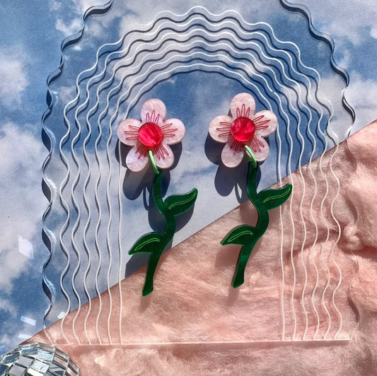 Wavy Daisy Acrylic Earrings