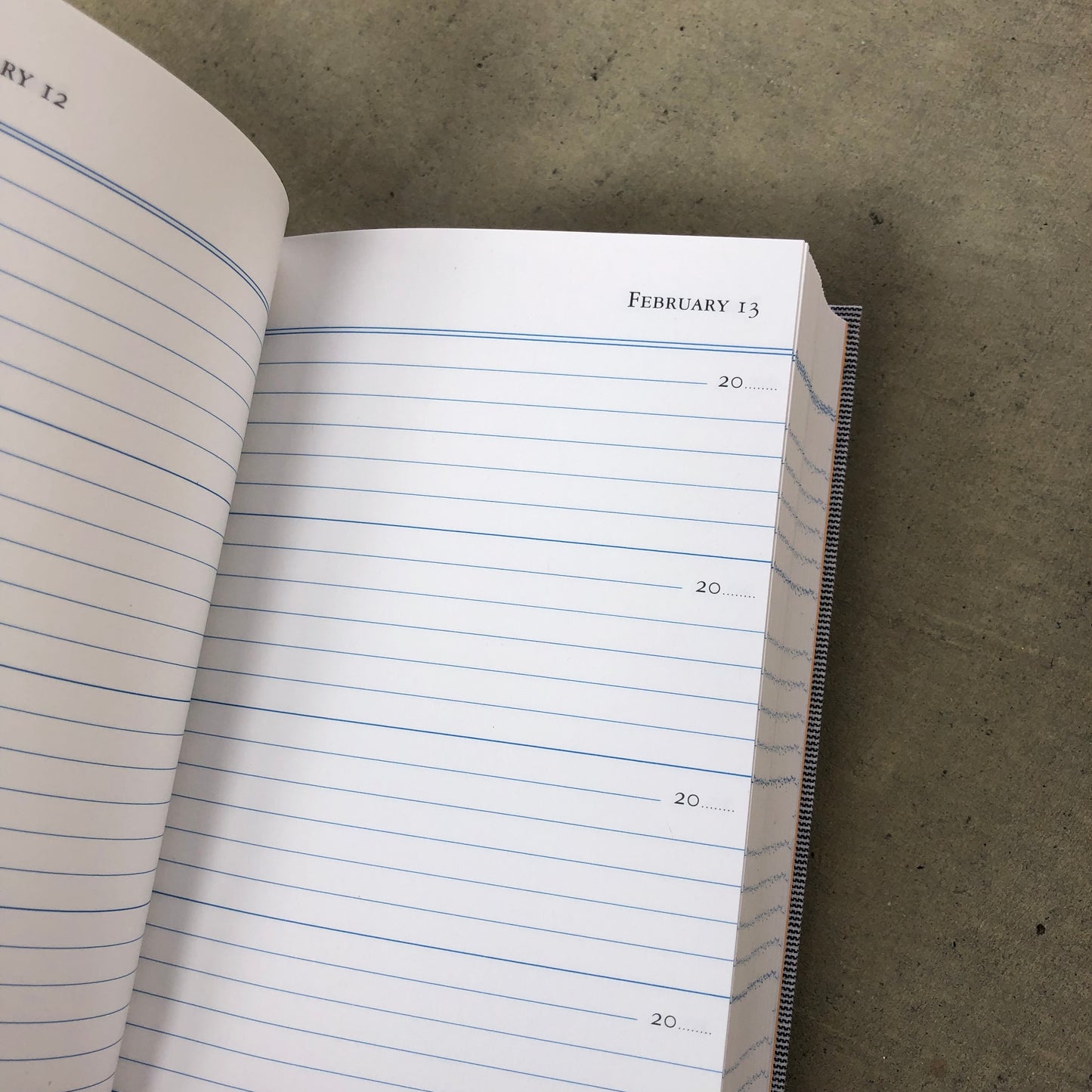 5 Year Diary: Black Cover