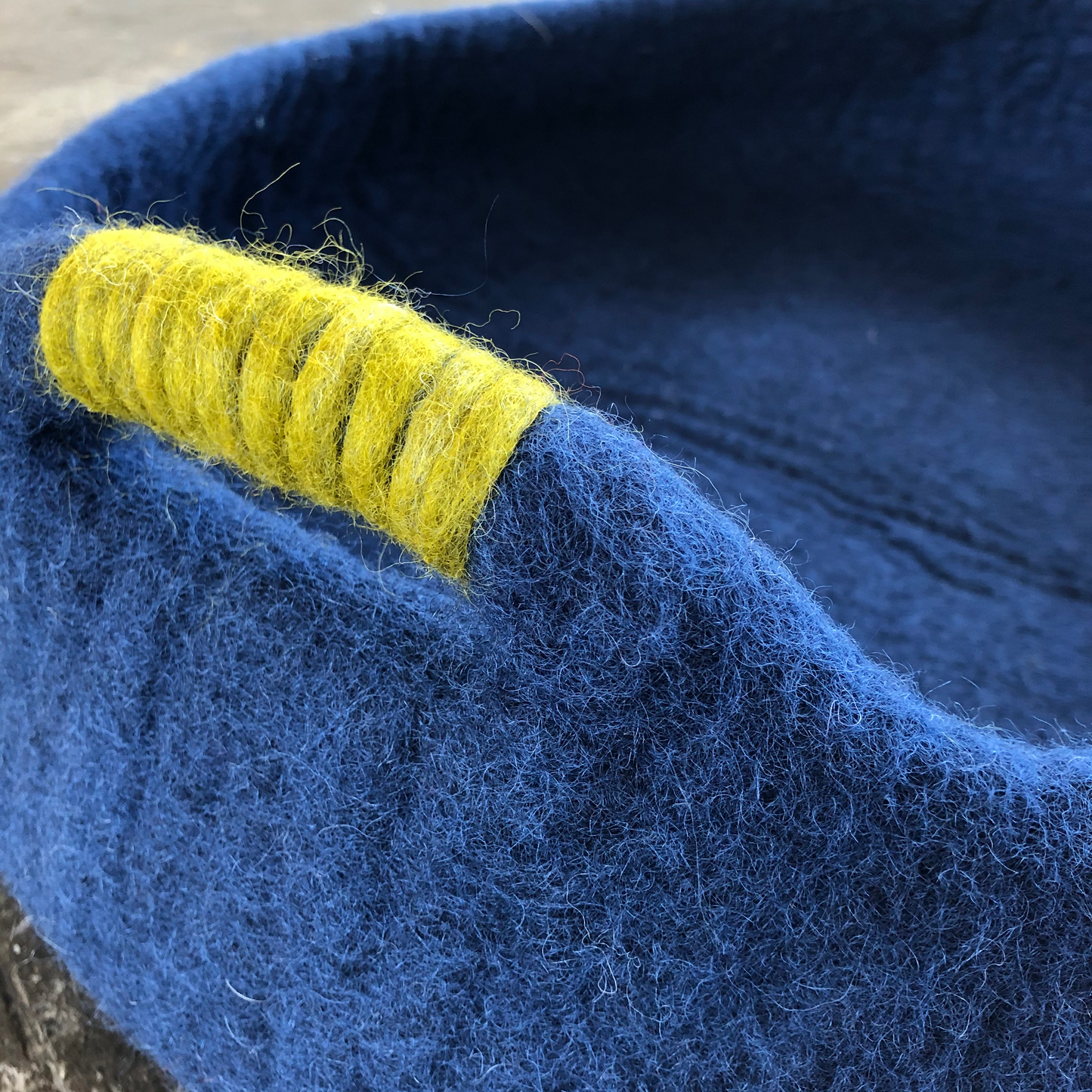 Cat Pod: Navy Handle Basket