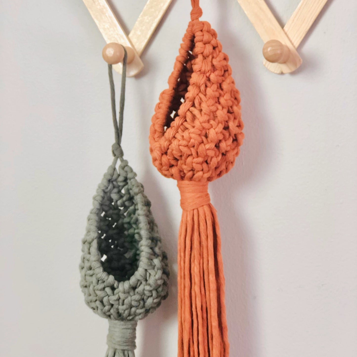 Macramé Hanging Plant Pod for Air Plants
