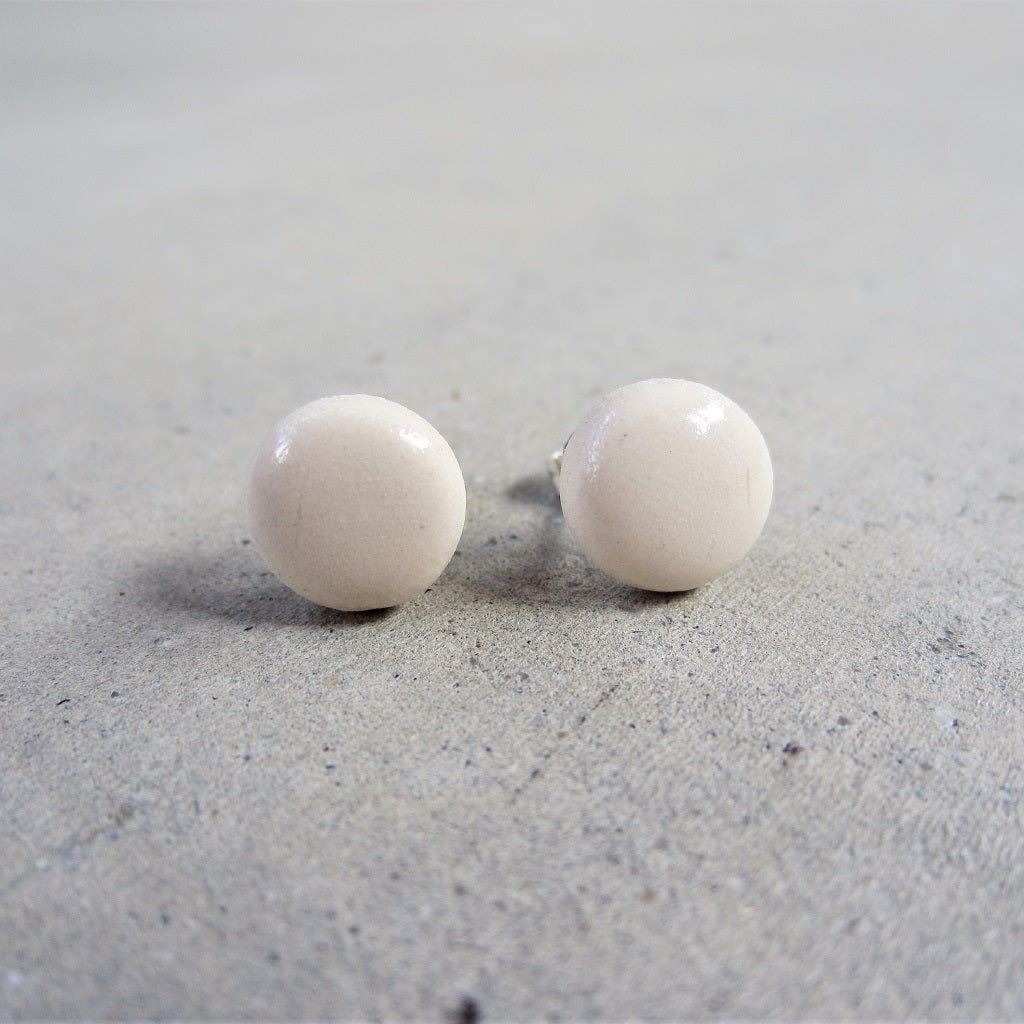 Ceramic Studs: Shell