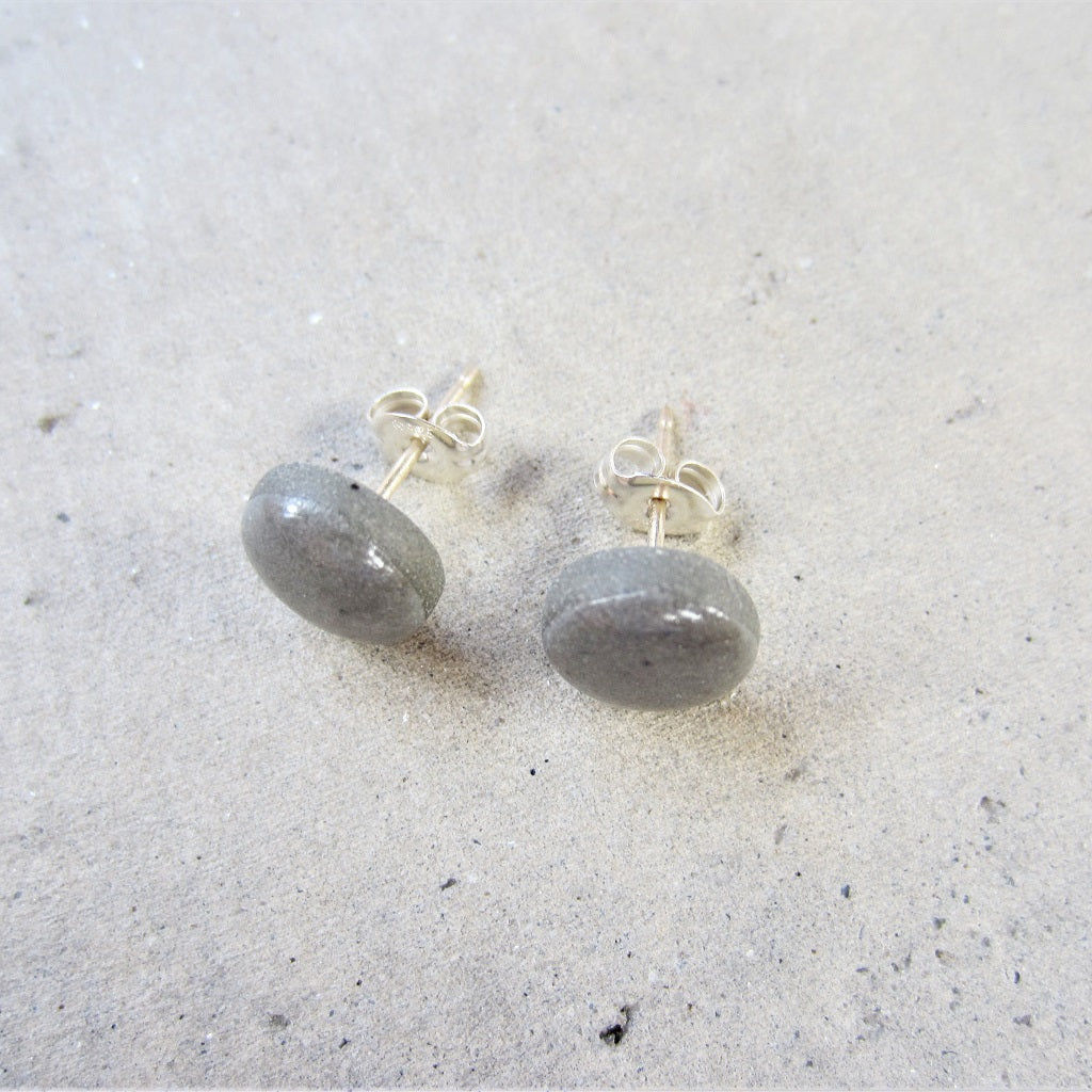 Ceramic Studs: Pebble