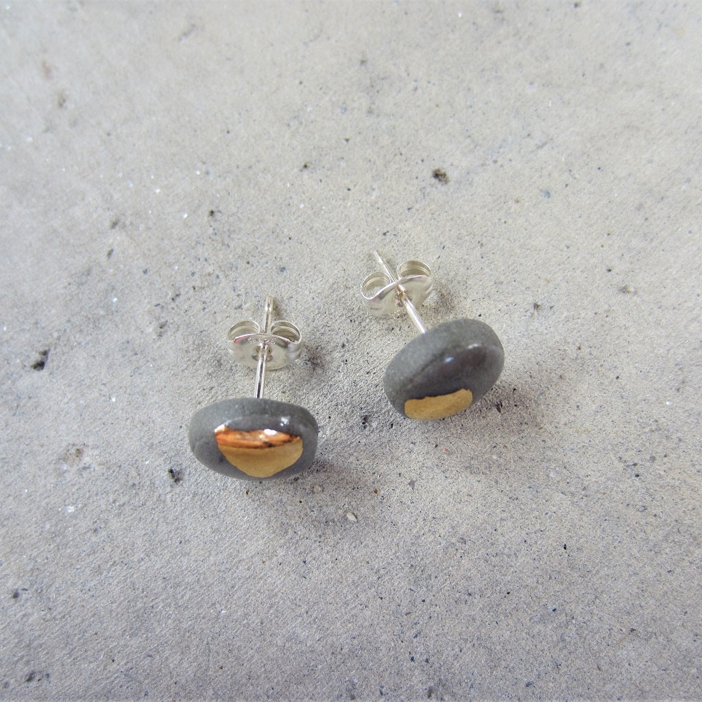 Ceramic Studs: Pebble Triangle