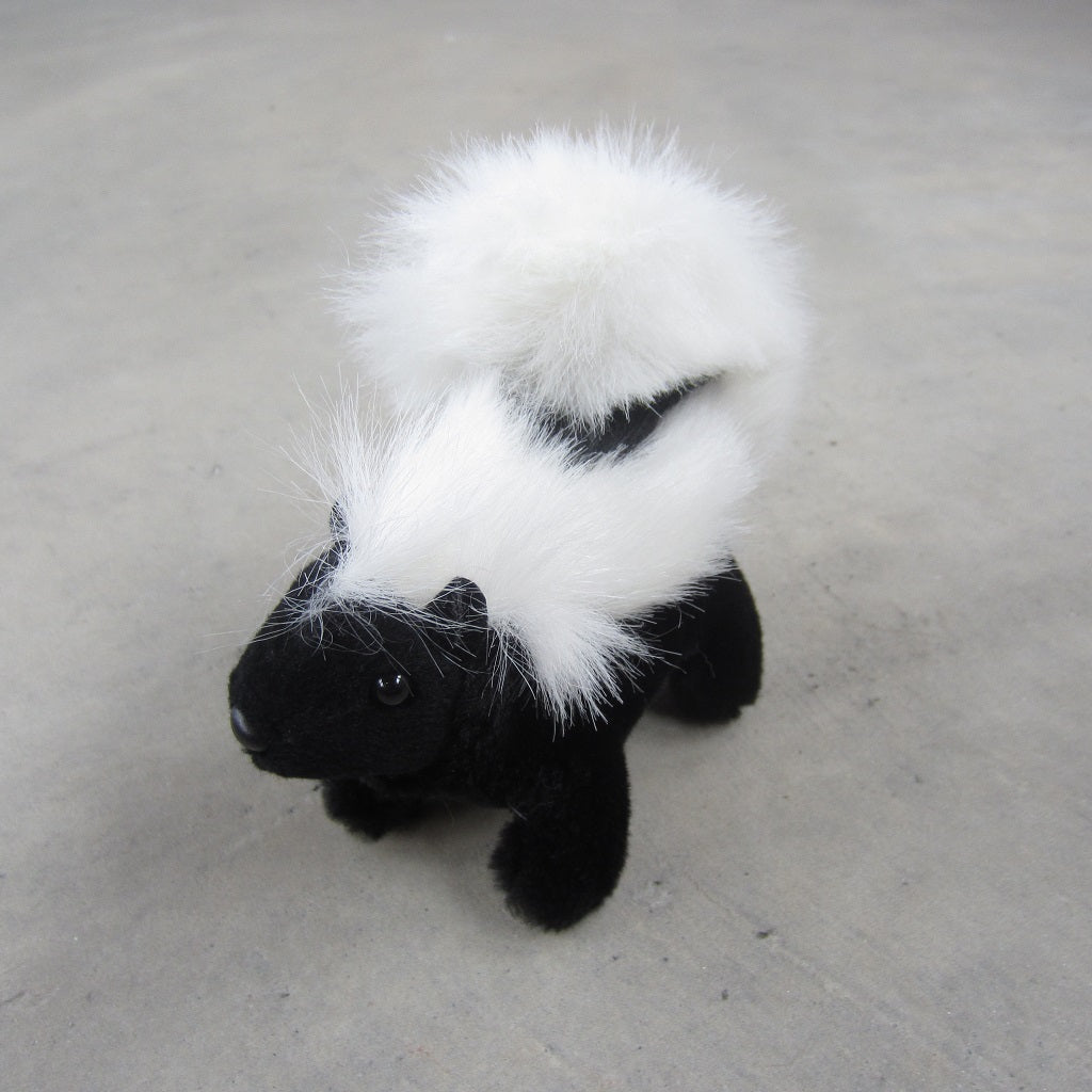 Finger Puppet: Mini Skunk