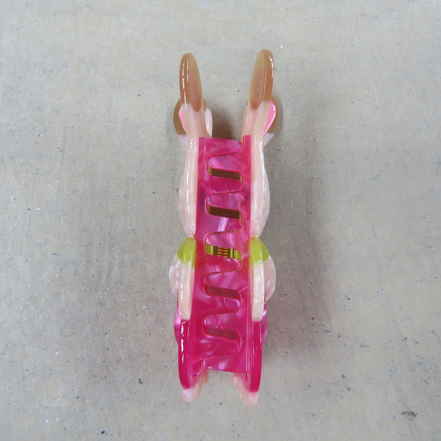 Strawbunny Hair Claw