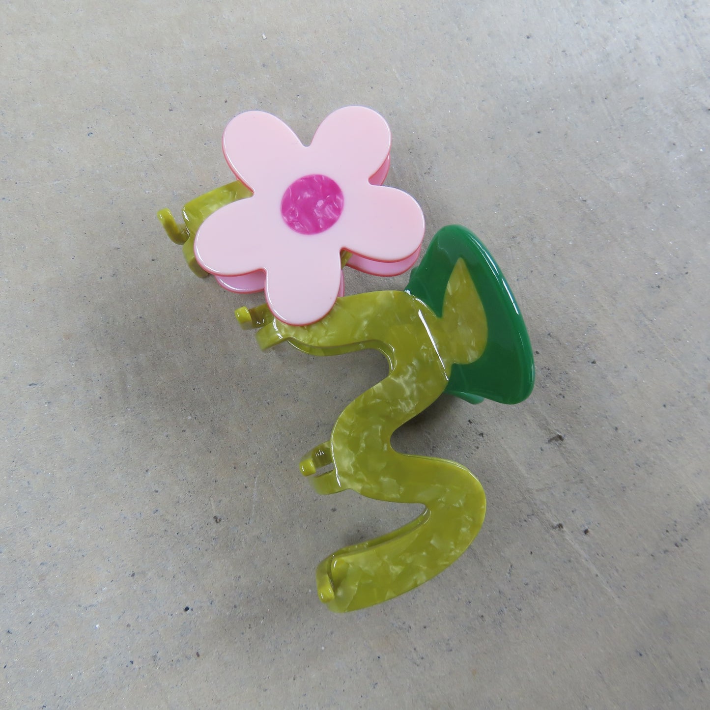 Wavy Daisy Hair Claw