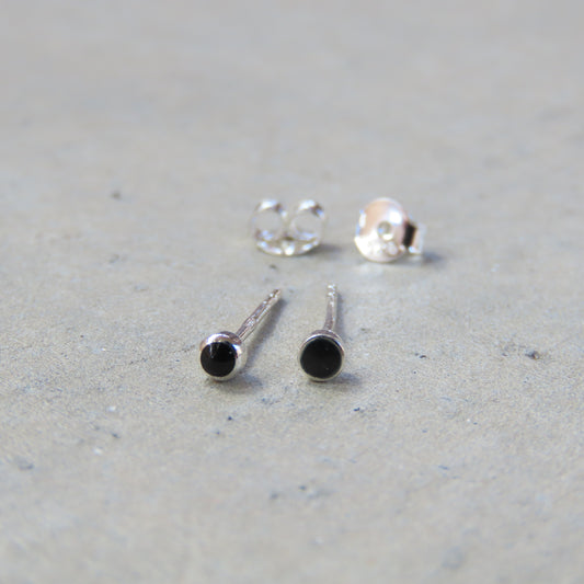 Abstract Studs: Silver Petite Onyx Circles