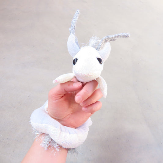 Finger Puppet: Pearl Dragon