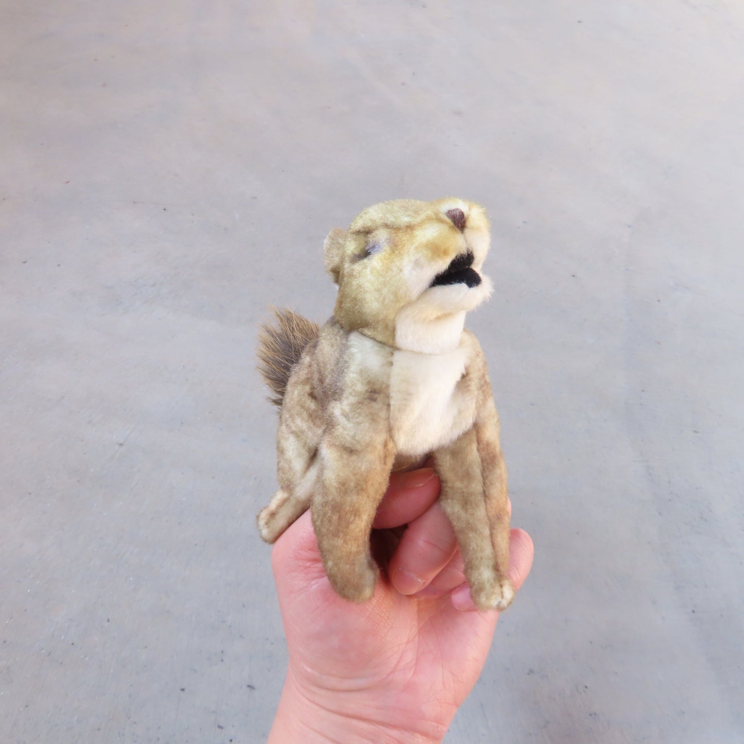 Finger Puppet: Mini Coyote