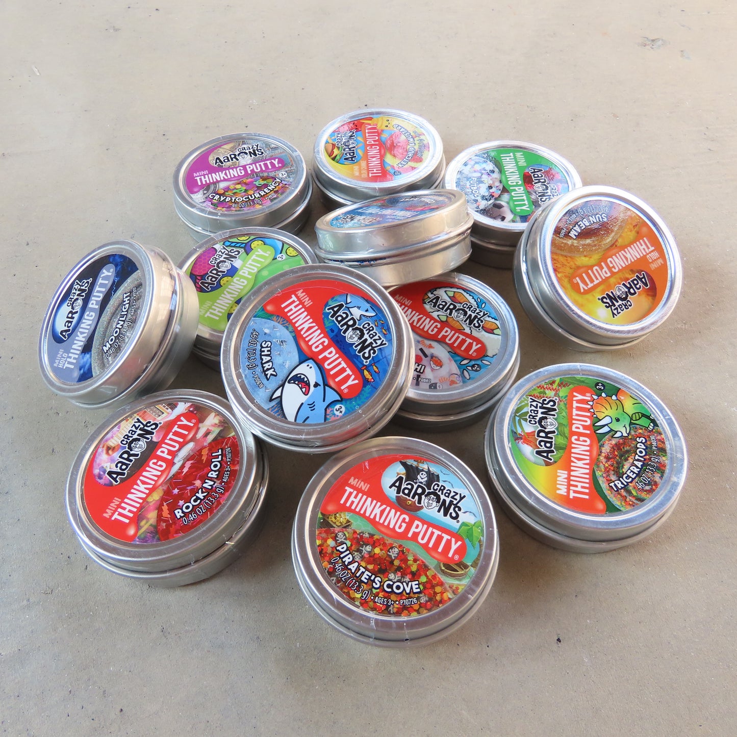 Thinking Putty: Assorted Mini Tins