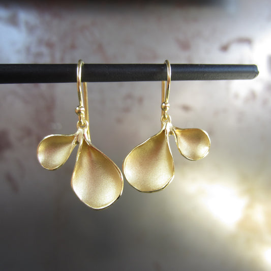 Medium Double Petal Earrings in 18K Gold Vermeil