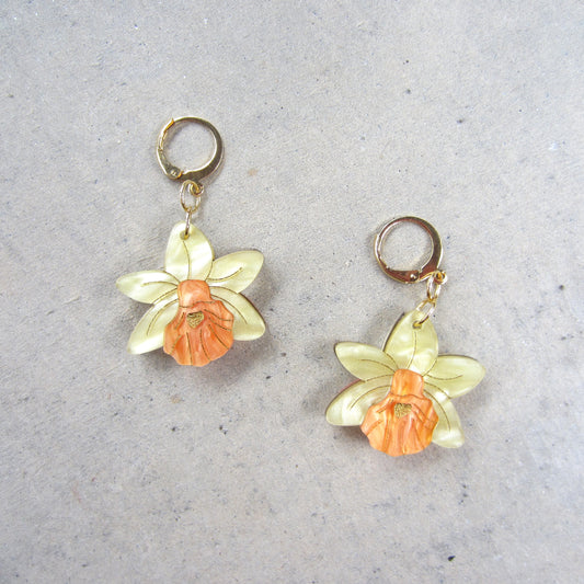 Mini Daffodils Acrylic Earrings