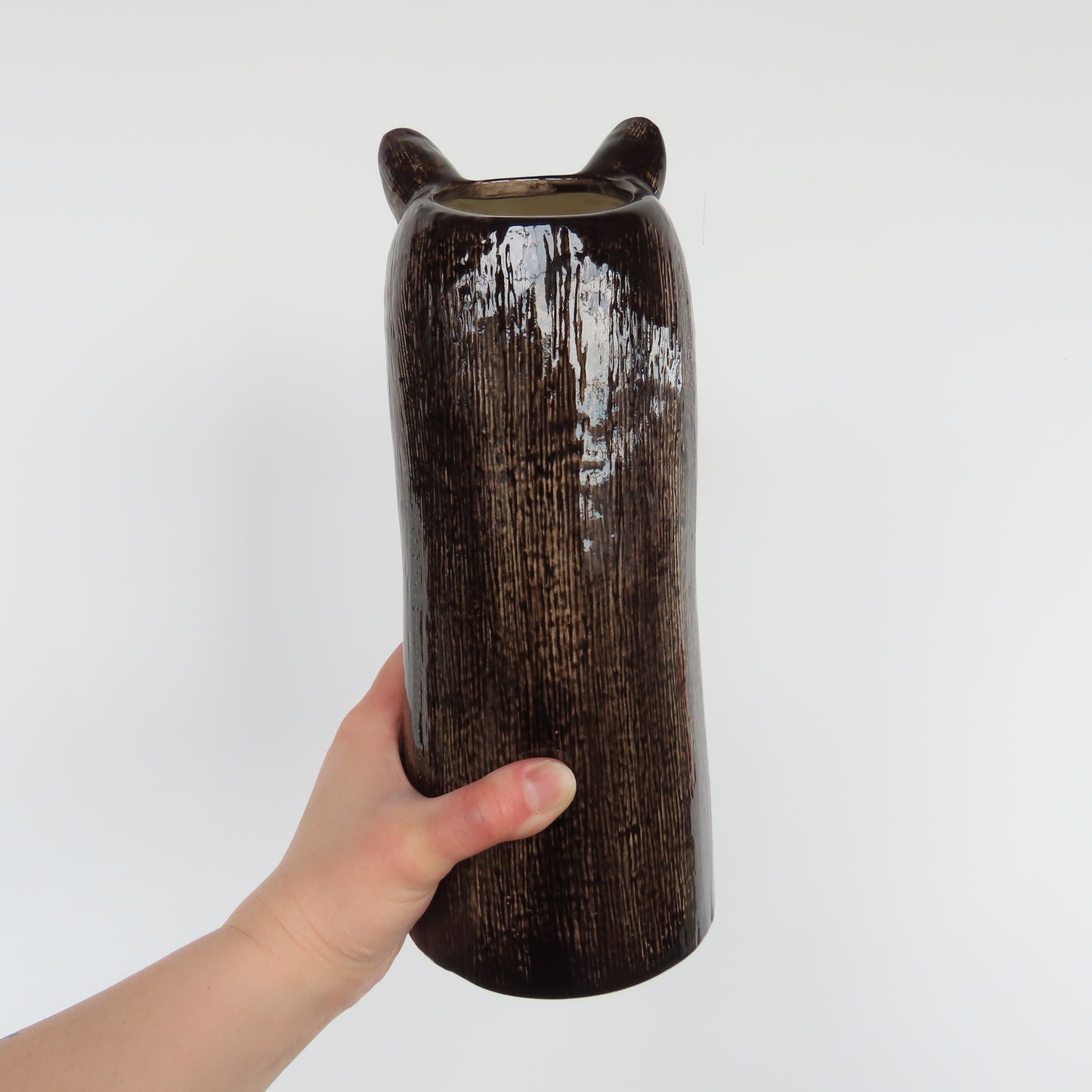 Flower Vase: Black Bear