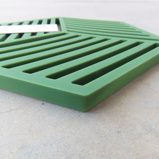 Hexagon Kitchen Trivet: Grass