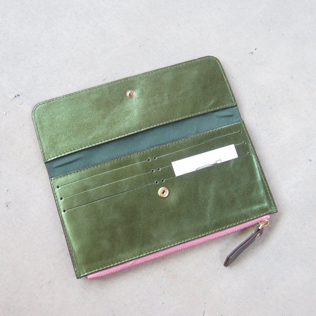 Odele Slim Wallet: Green with Salmon Zipper