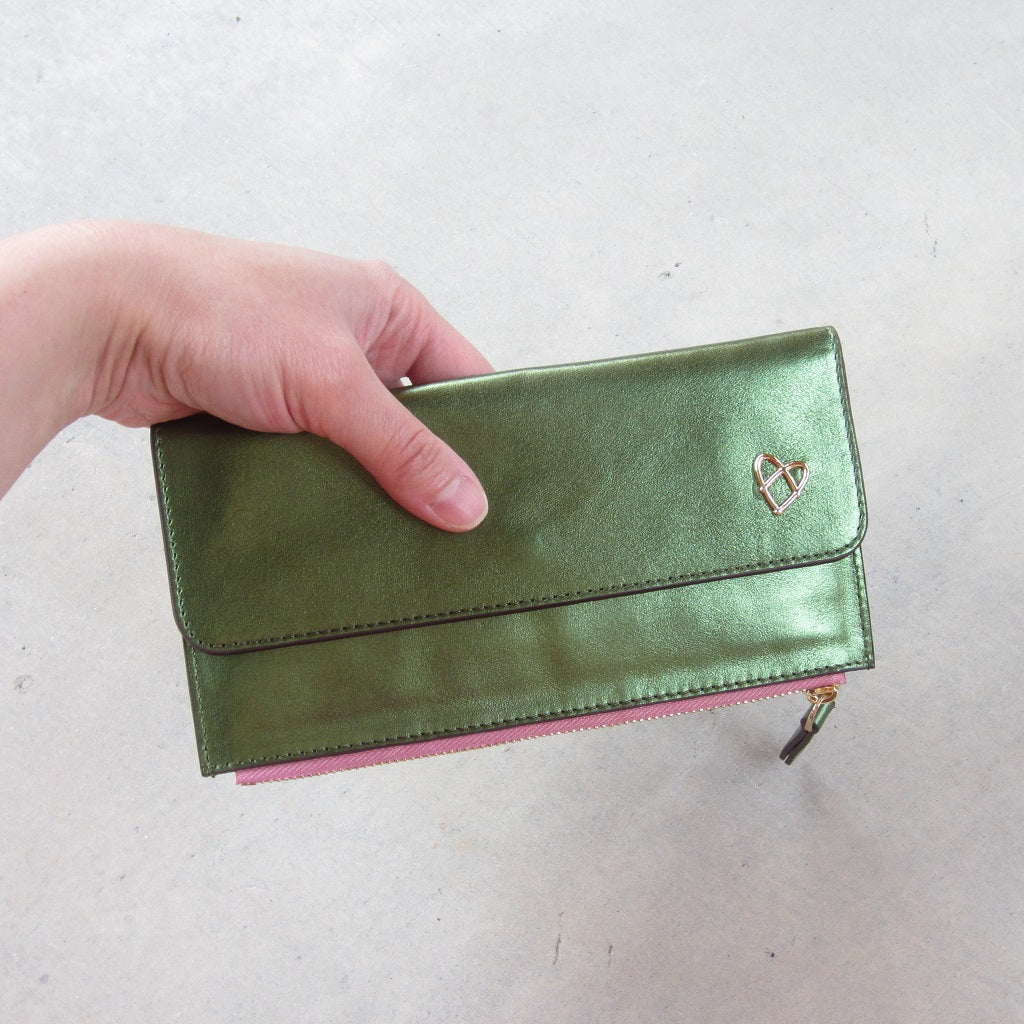 Odele Slim Wallet: Green with Salmon Zipper