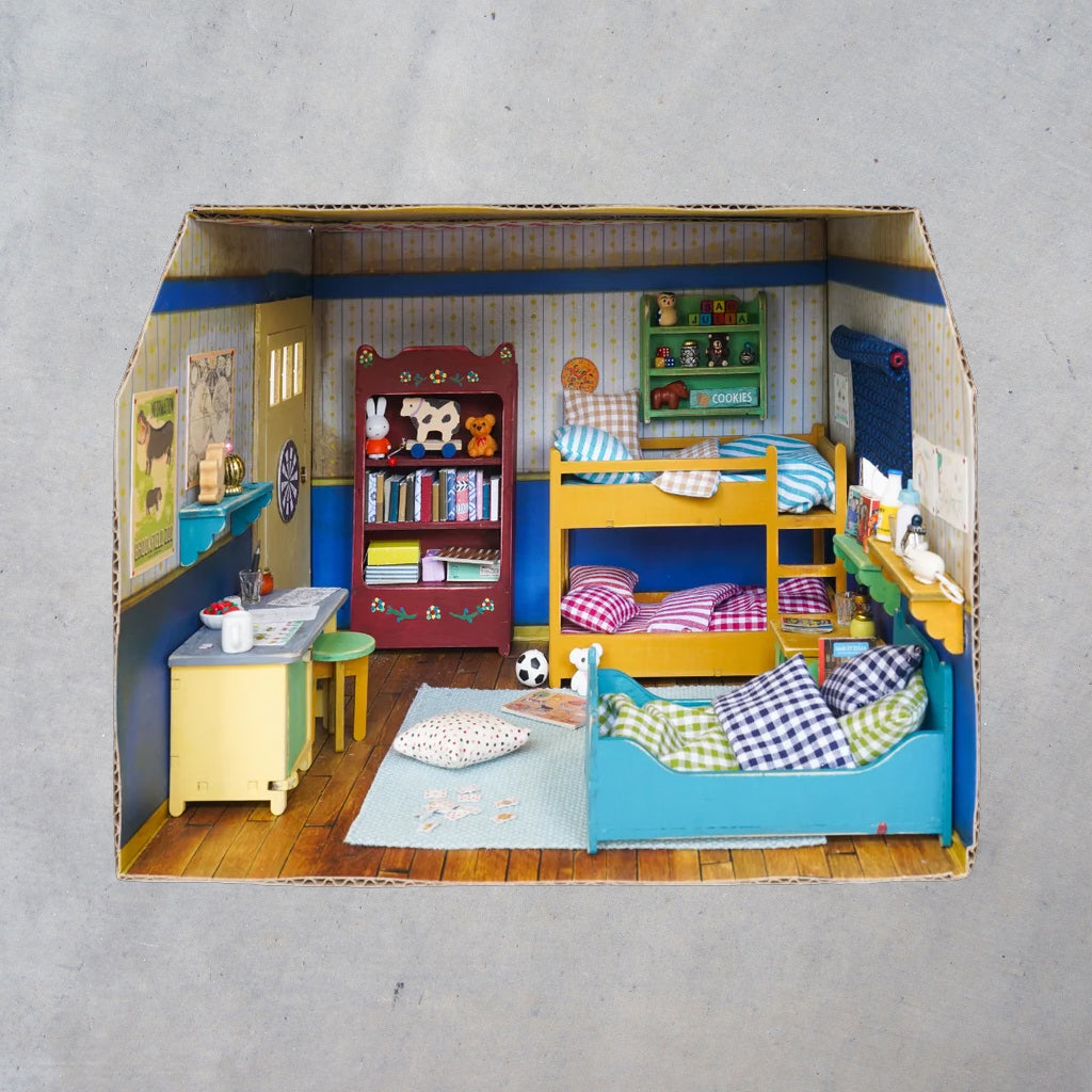Cardboard Room: Kid's Bedroom