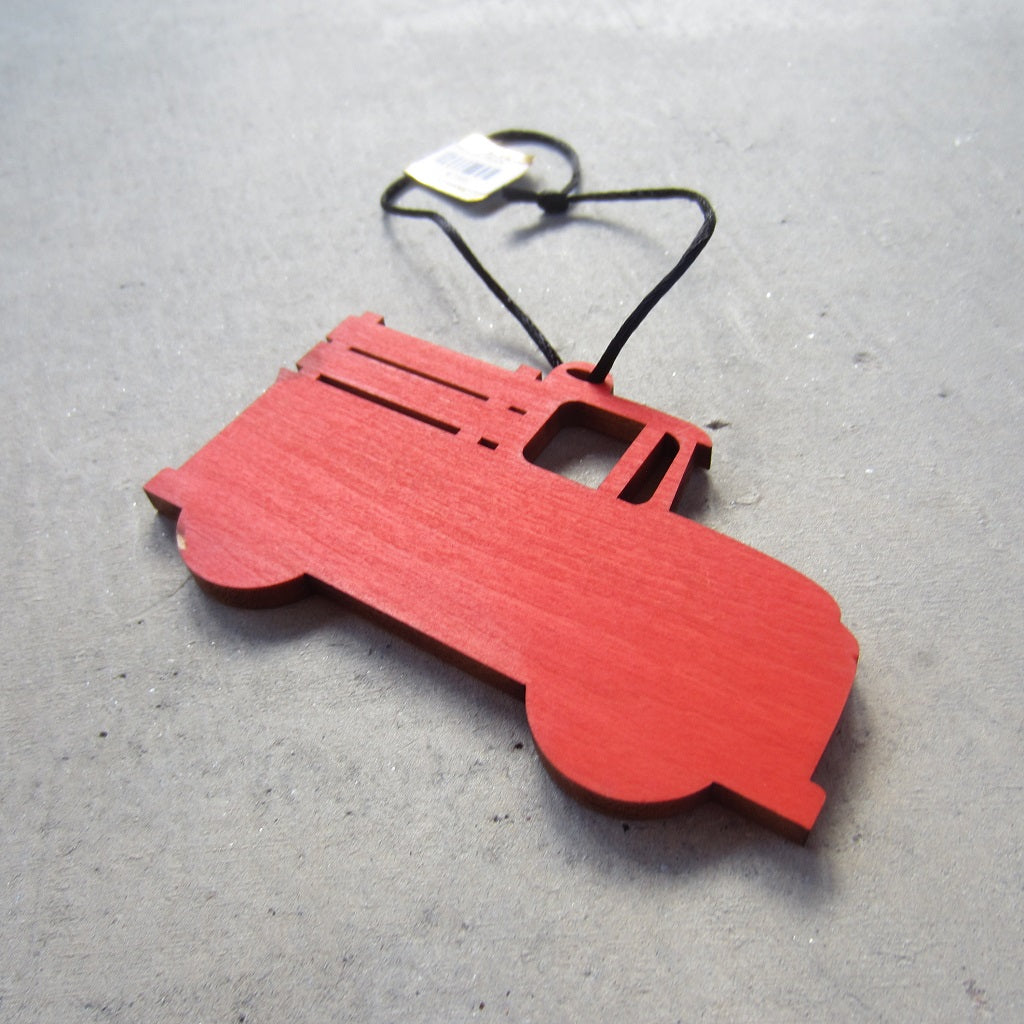 Wooden Holiday Ornament: Pick Up Truck