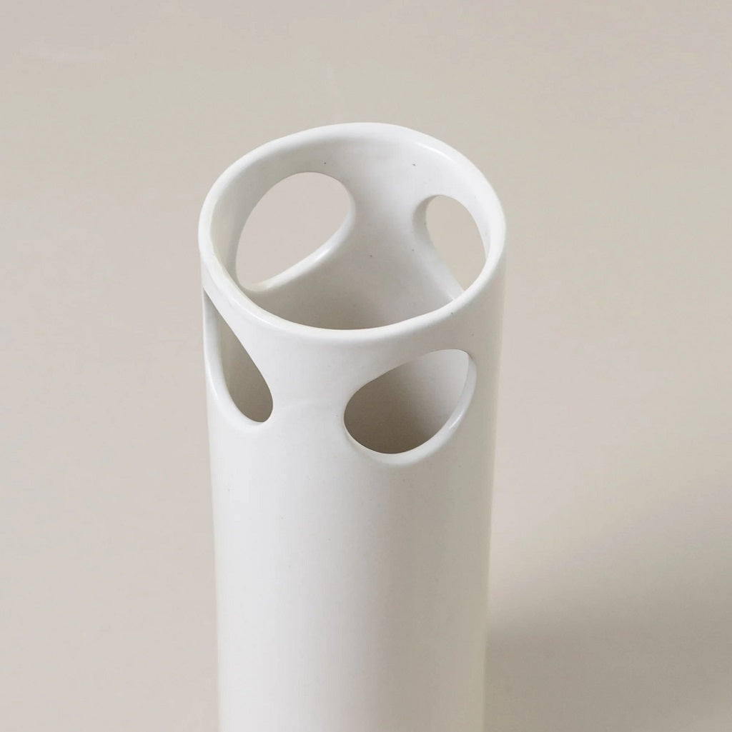 Cenote Ceramic Vase: Cream