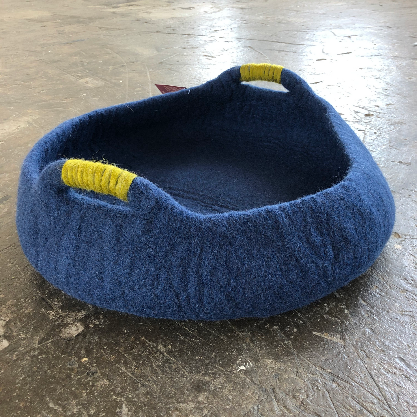 Cat Pod: Navy Handle Basket