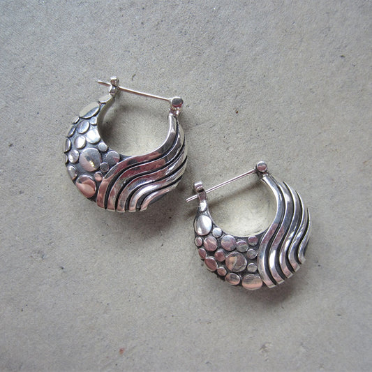 Pebbles and Waves Hoops